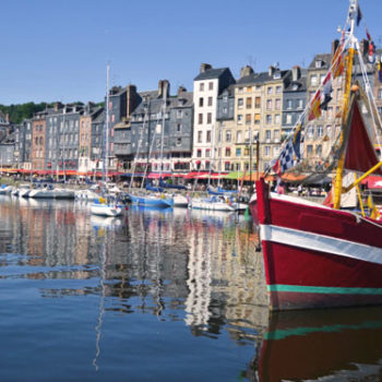 Exceptional Normandy, just for you! Honfleur-Harbour-Boats-floating - Normandy, a land of history and tradition, has an impressive number of major historical sites - D-Day Memorials in France