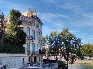Paris Iles Saint-Louis with Passages Secrets